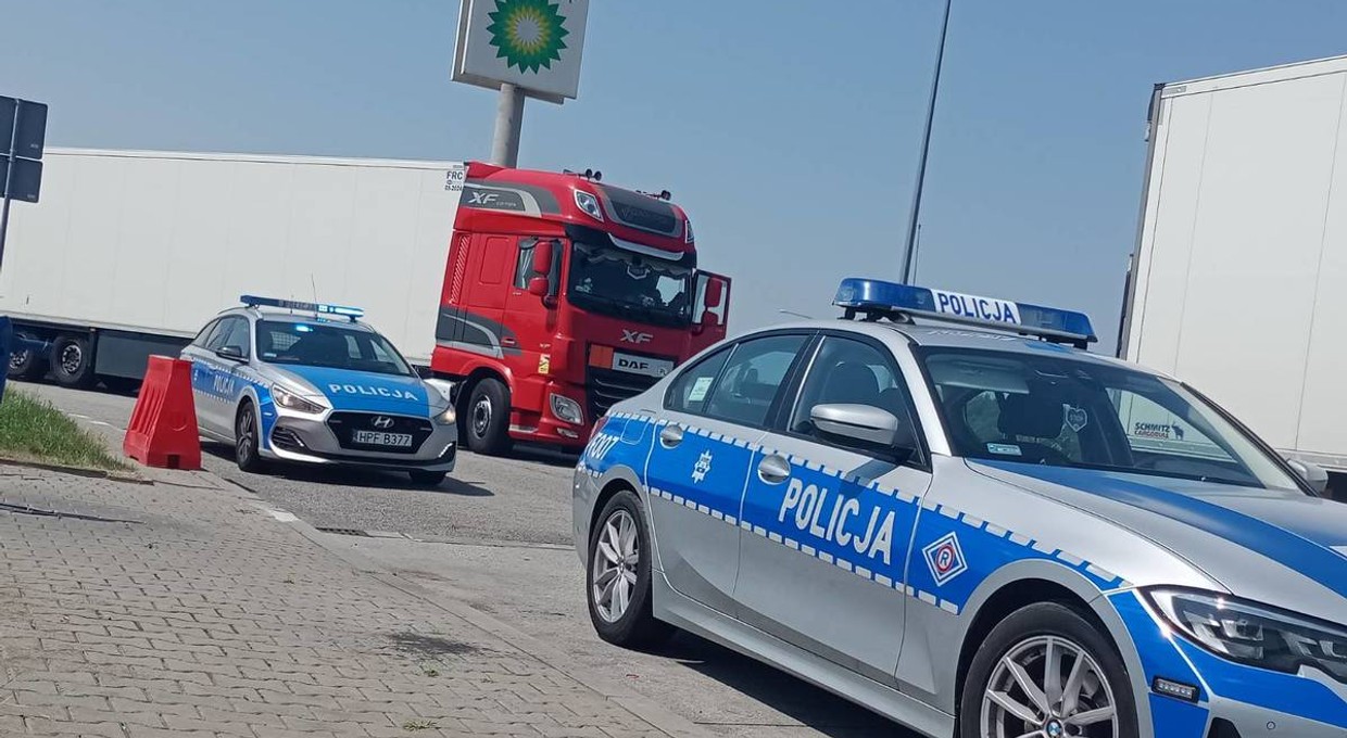 Grupa Speed "wypowiedziała wojnę" TIR-om na autostradzie A2. Użyła dronów