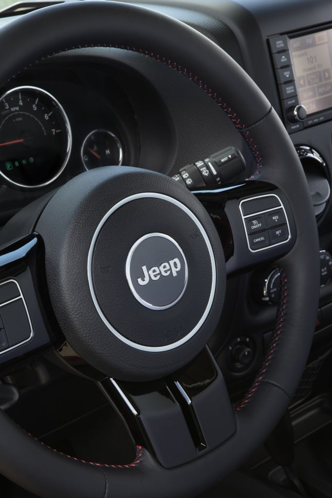 Jeep Wrangler Black Edition dla wymagających