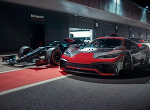 Lewis Hamilton testuje po pracy nowego Mercedesa-AMG