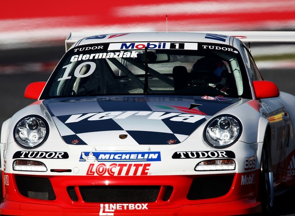 Trzech Polaków w Porsche Mobil 1 Supercup