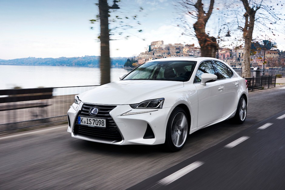 Lexus IS