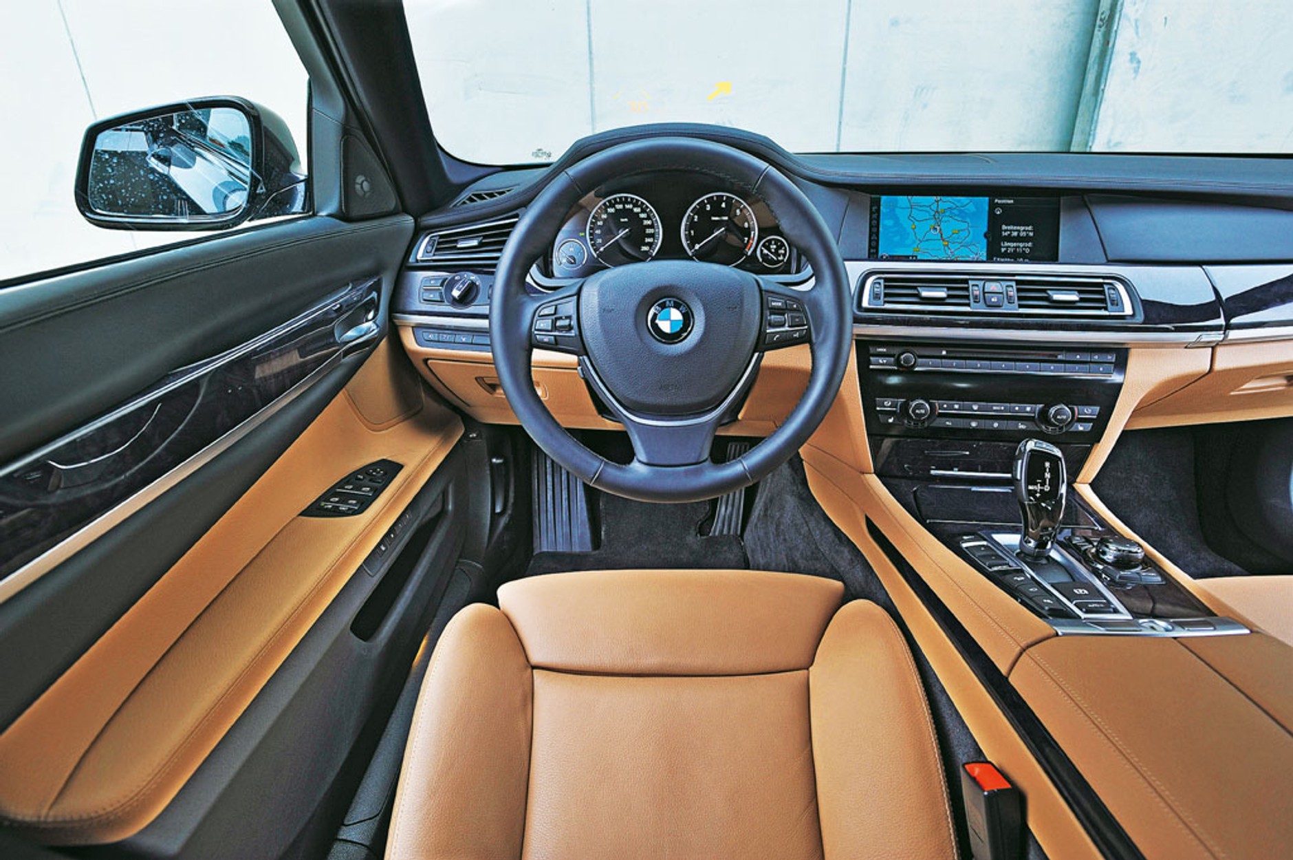 Nowe Audi A8 kontra BMW Serii 7: Który zasiądzie na tronie?