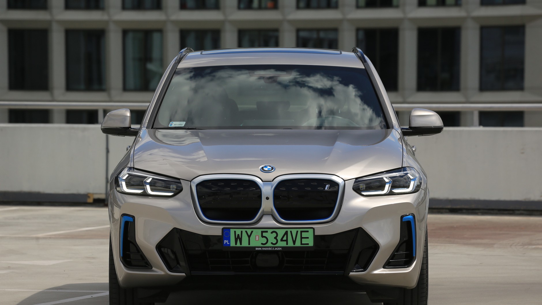 BMW iX3