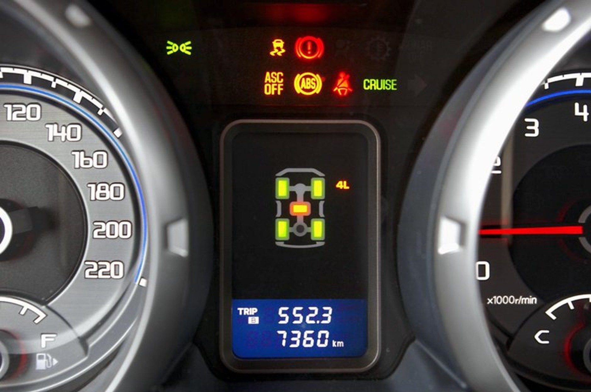 Mitsubishi Pajero 3.2 DI-D SWB – zwinna jaszczurka