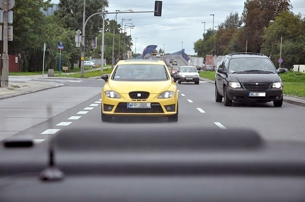Nieoznakowany Seat Leon Cupra