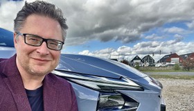 Lexus ES (8. generacja)