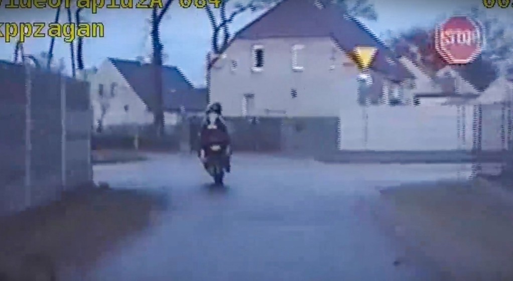 Policyjny pościg za motocyklistą