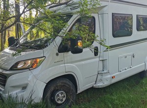 Skradziony kamper za 230 tys. zł odzyskany po pościgu