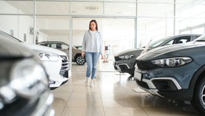 Szok na rynku nowych aut w Polsce. MG popularniejsze od Opla, dominacja Toyoty słabnie, a co czwarte auto jest premium