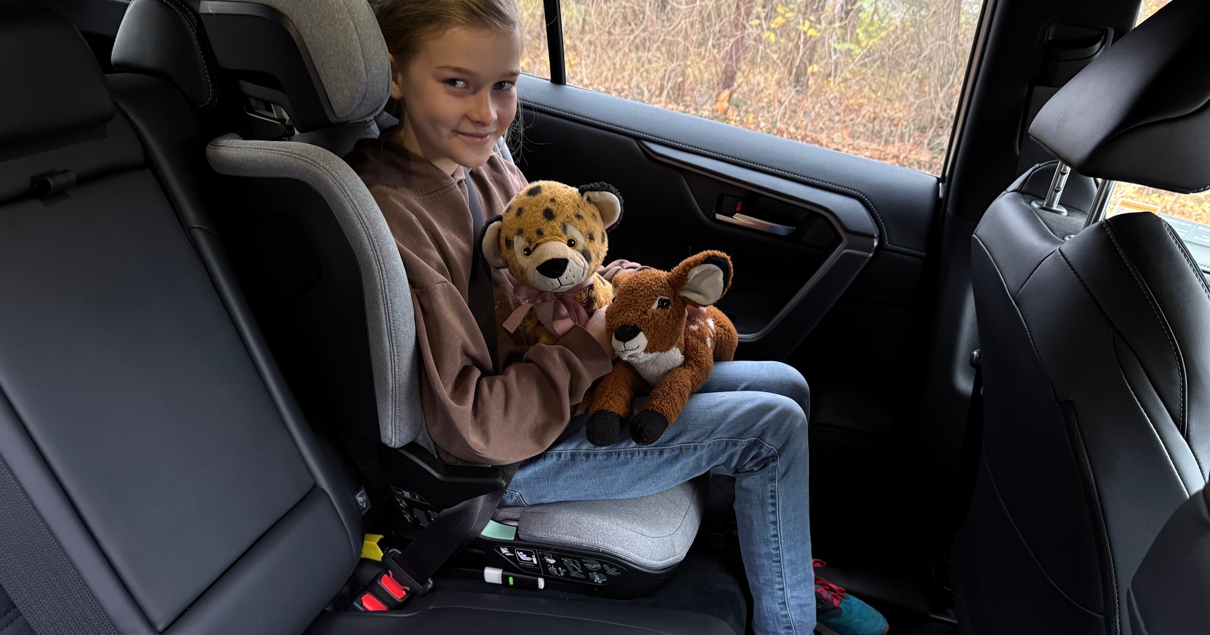 Fotelik Thule Palm wyposażony jest w system mocowania Isofix, ma opcjonalny podnóżek