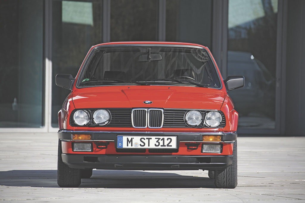 BMW E30