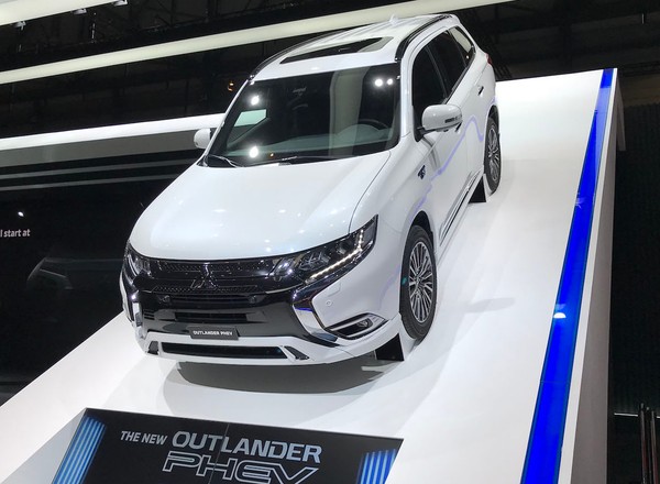 Mitsubishi Outlander PHEV 2019 – z nową energią