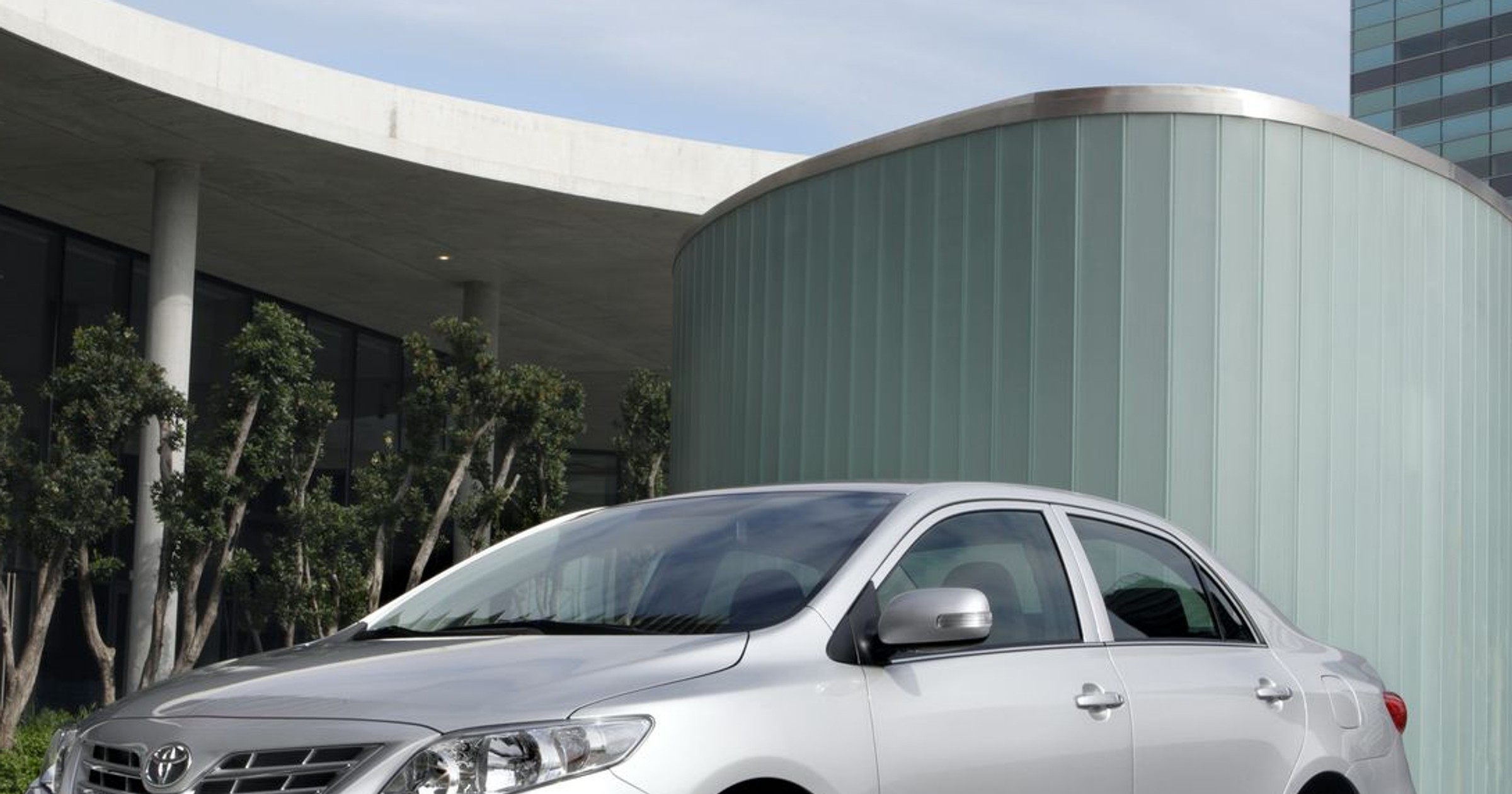 Nowa Toyota Corolla 2010 po faceliftingu