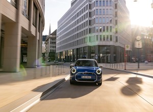 MINI Cooper: jeszcze bardziej praktyczne, bardziej stylowe, bardziej eko