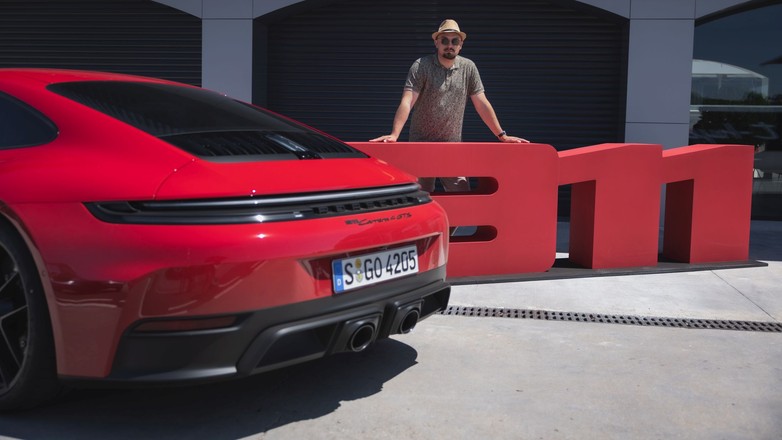 Porsche 911 Carrera 4 GTS