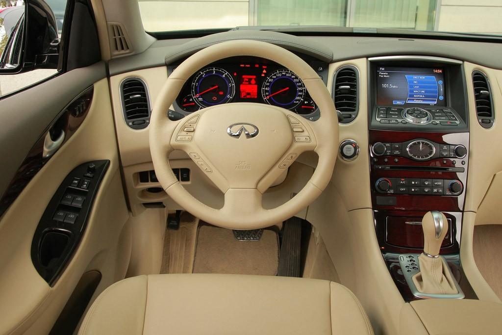Infiniti EX 30D: SUV z dieslem pod maską