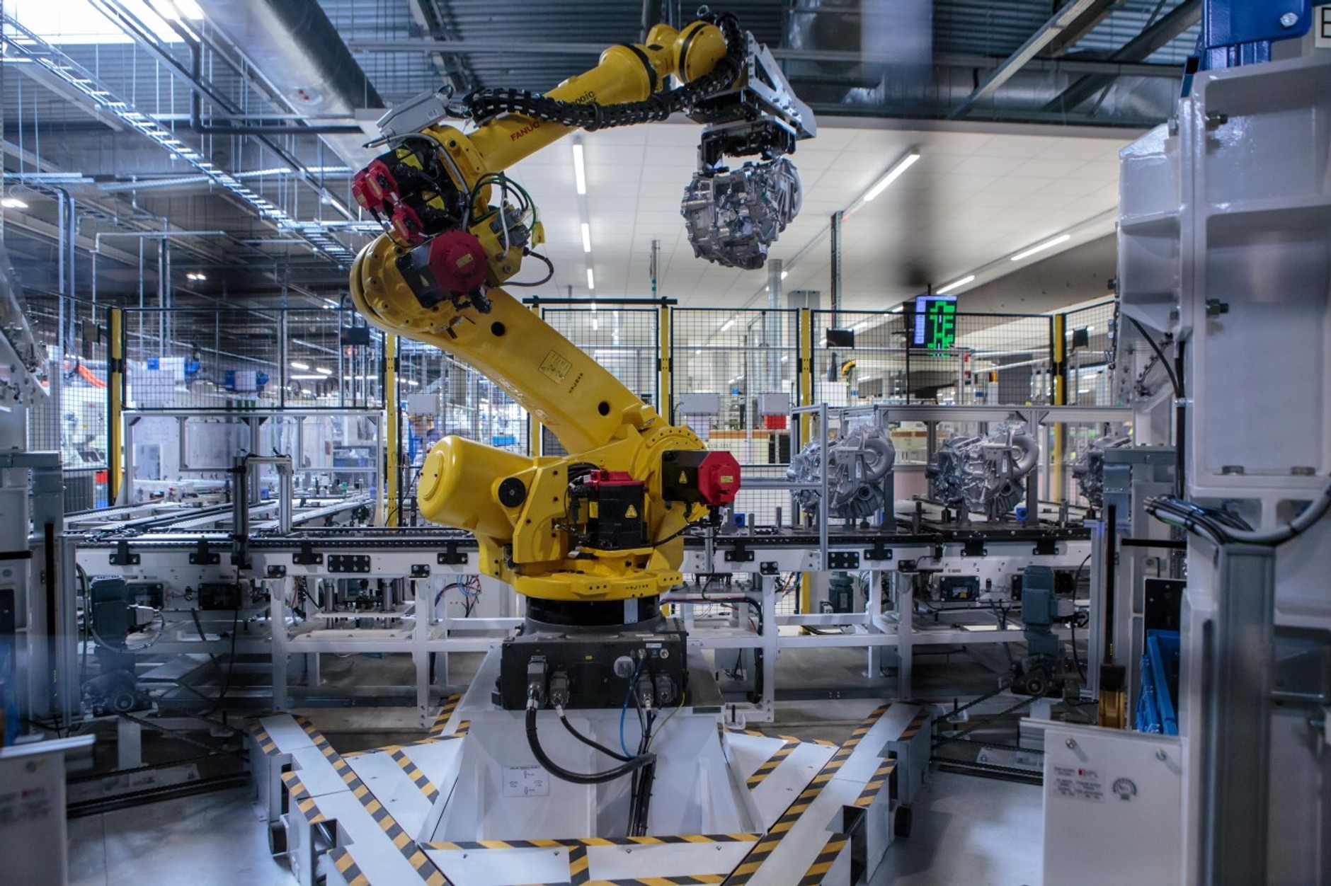 Toyota uruchomia w Polsce produkcję przekładni do Yarisów