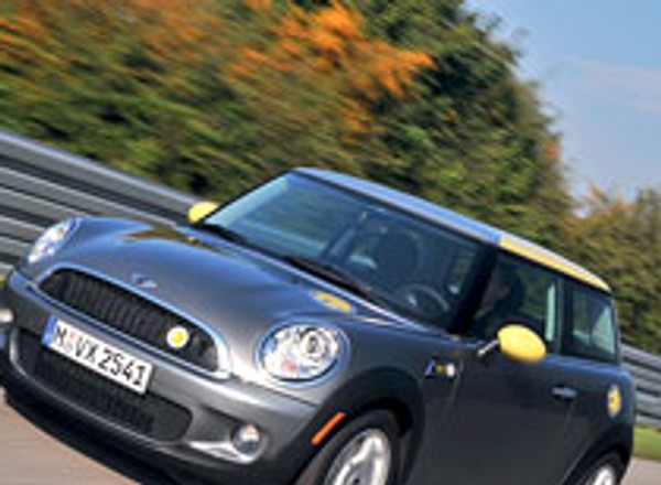 Mini E: elektryczne Mini o mocy 150 kW (204 KM) i zasięgu 250 km (+ wideo)