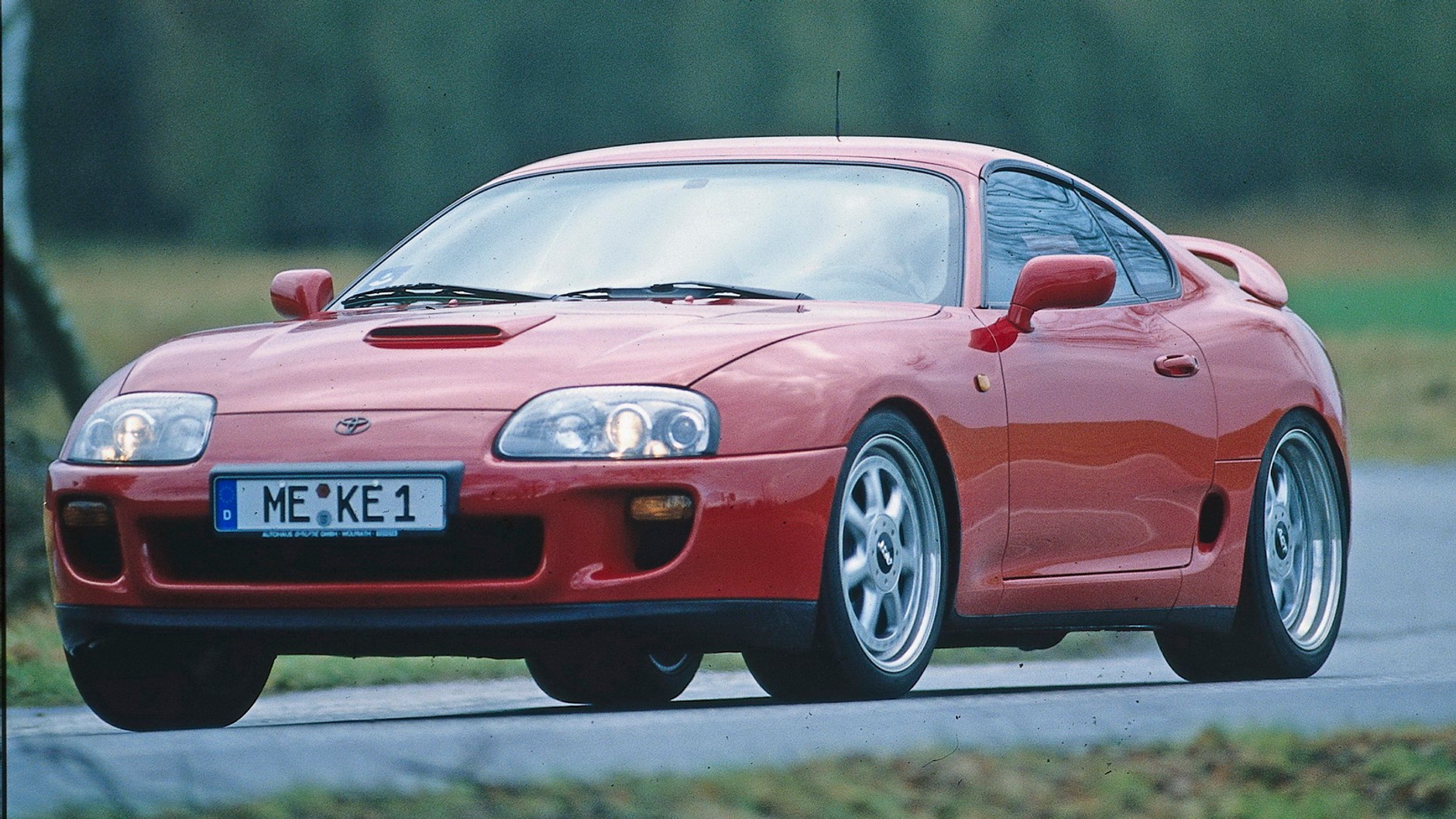 5. Toyota Supra IV (1993-2002) - od 49 000 zł