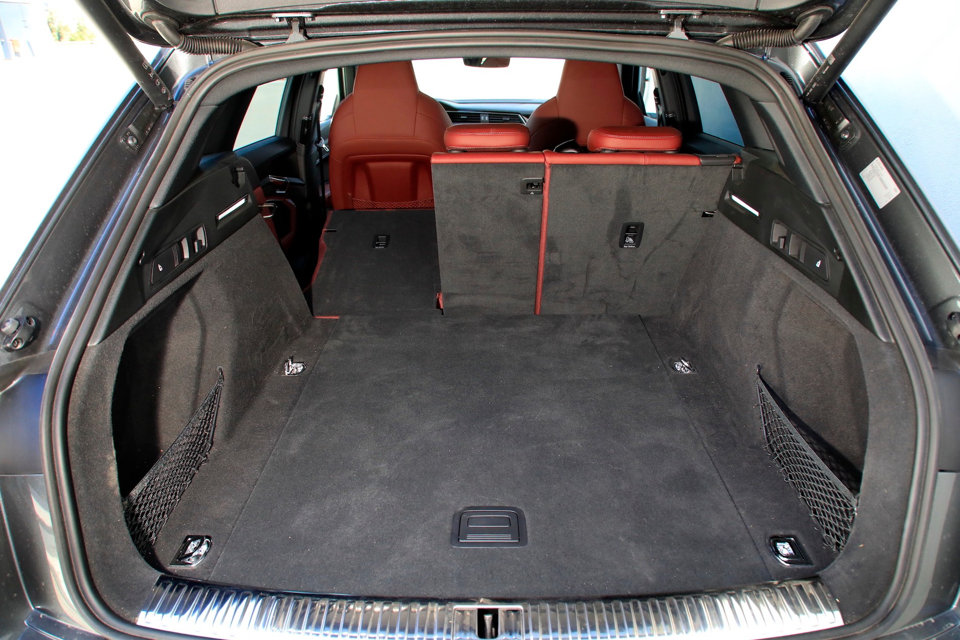 Audi e-tron S (2021)