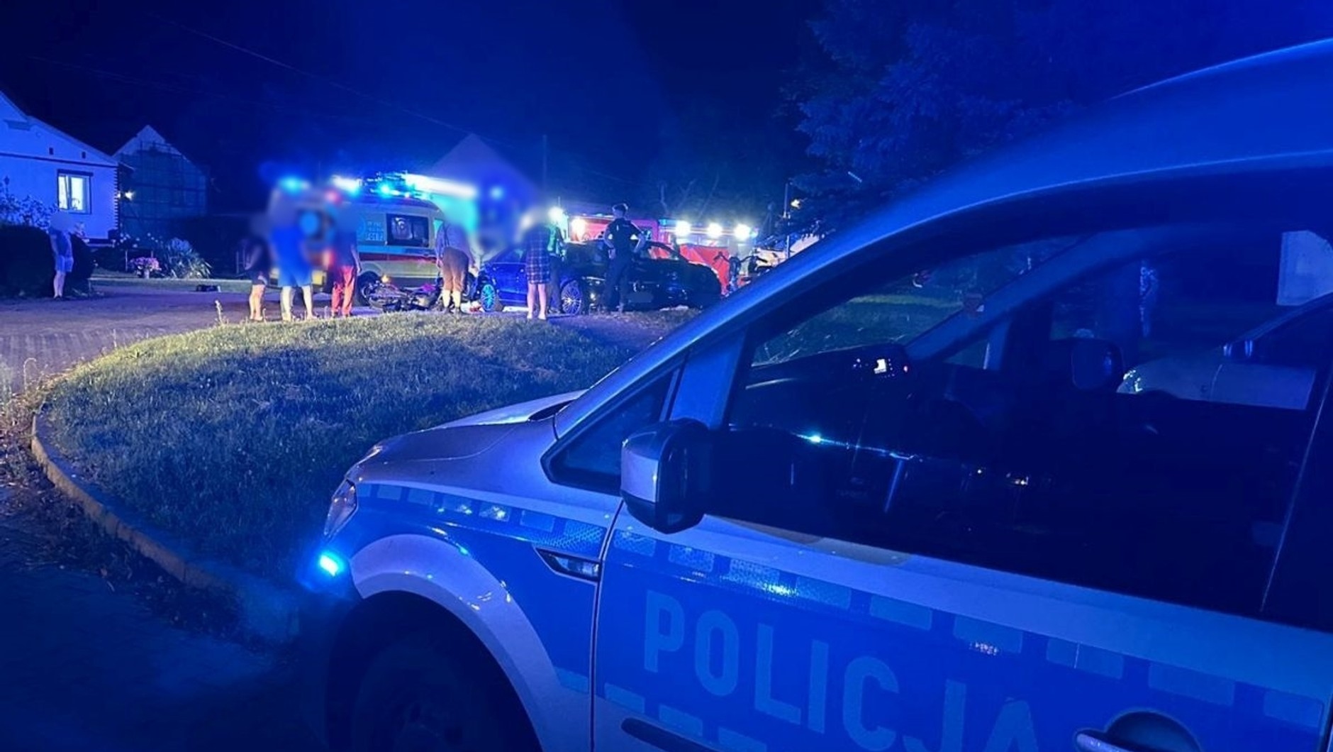 Dwaj bracia jechali na motocyklu bez kasków. Zginęli na miejscu