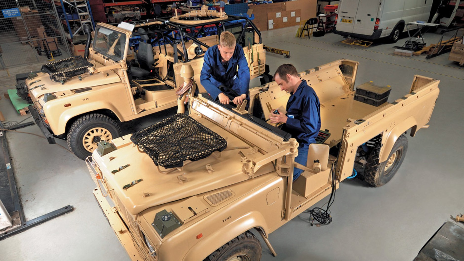 Land Rover Defender: legenda off-roadu