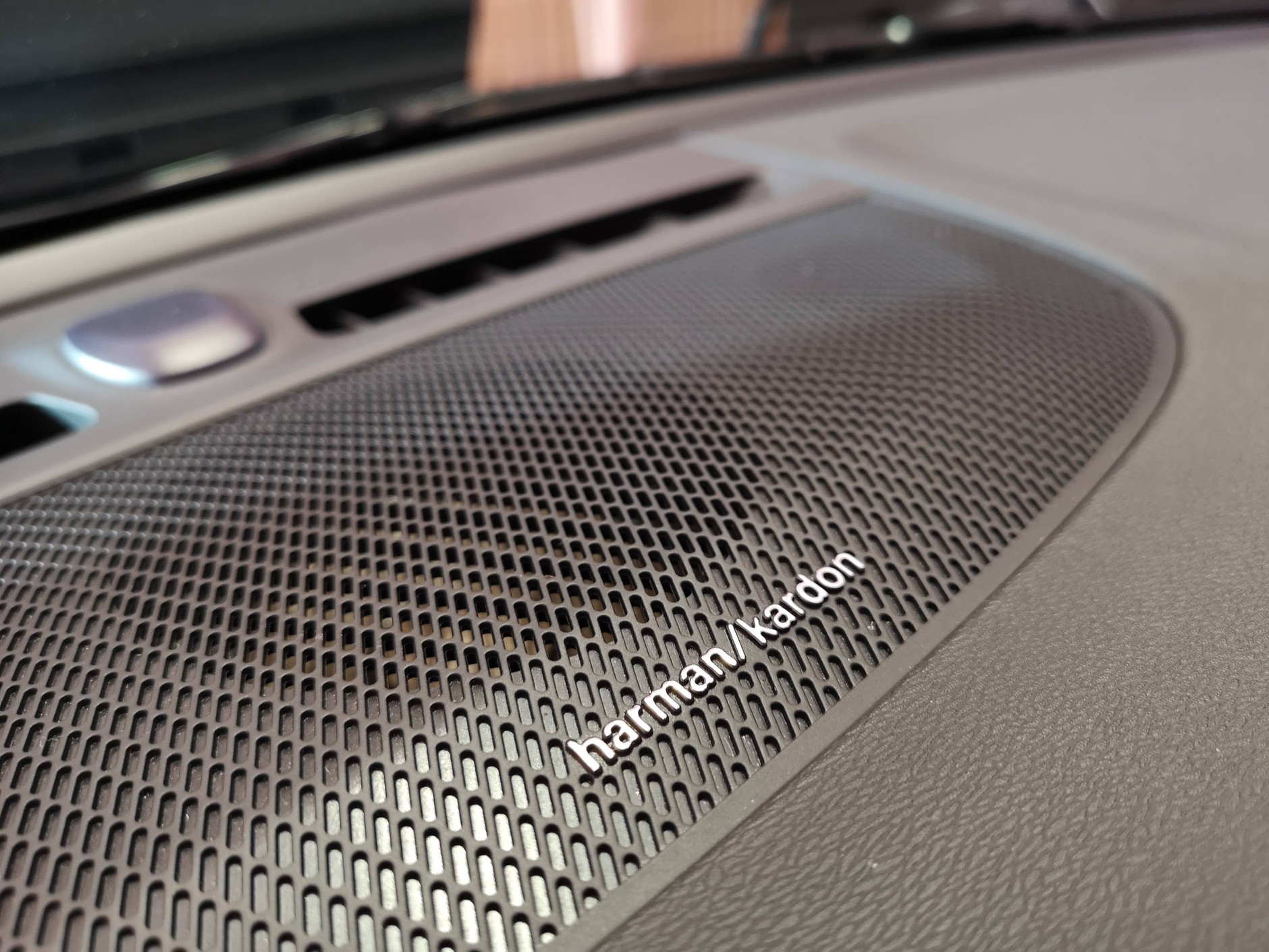 Volvo XC40 Recharge