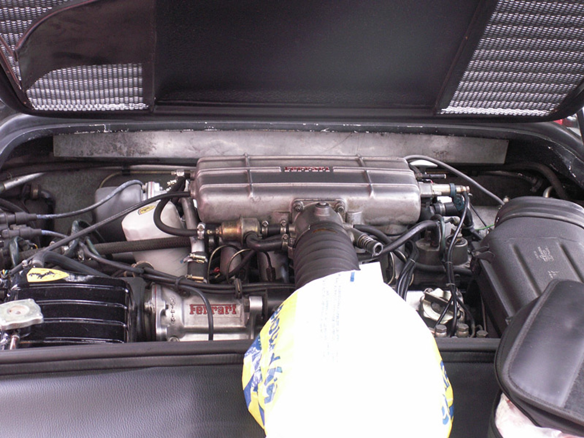 Pięćdziesiąt aut Ferrari: światowa sztafeta w Pradze!