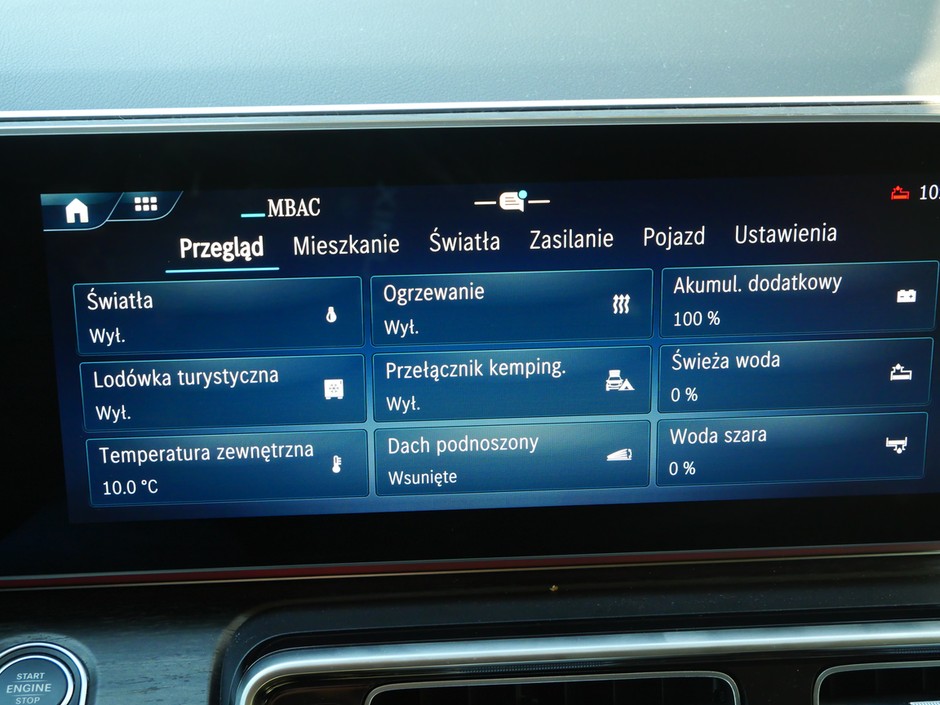 Mercedes klasy V Marco Polo: inteligentny dom na kółkach. Sterowanie funkcjami kampera odbywa się za pośrednictwem ekranu dotykowego.