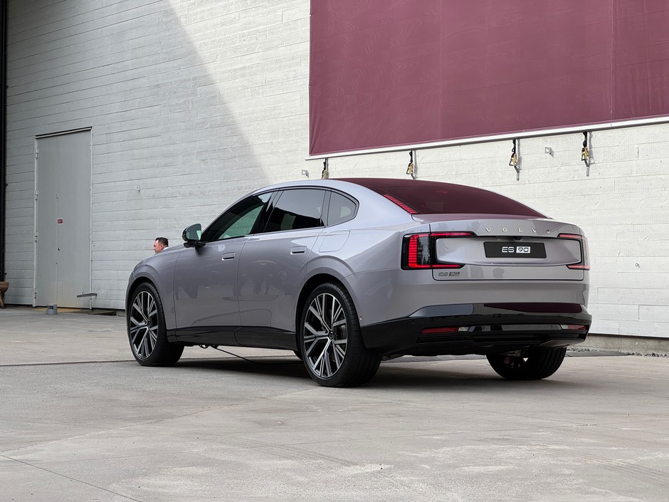 Volvo ES90 2025