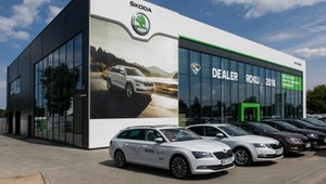 Zostań w domu i kup auto przez internet - jak firmy samochodowe ratują sprzedaż