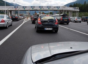 Wybierasz się samochodem na zagraniczne wakacje? Policz, czy cię na to stać