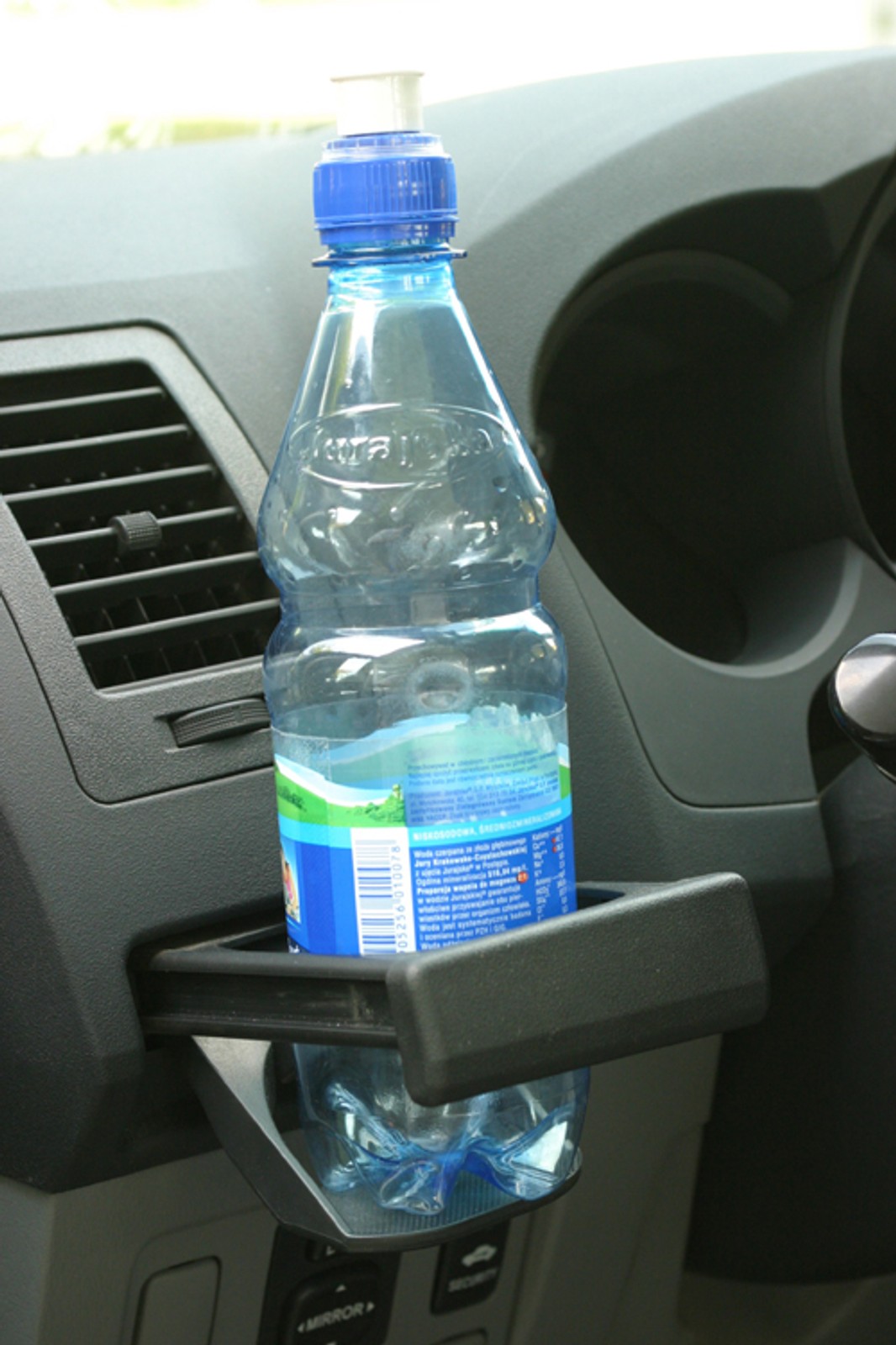 Toyota Hilux 2.5 D-4D SR5 - Twardziel przez duże T