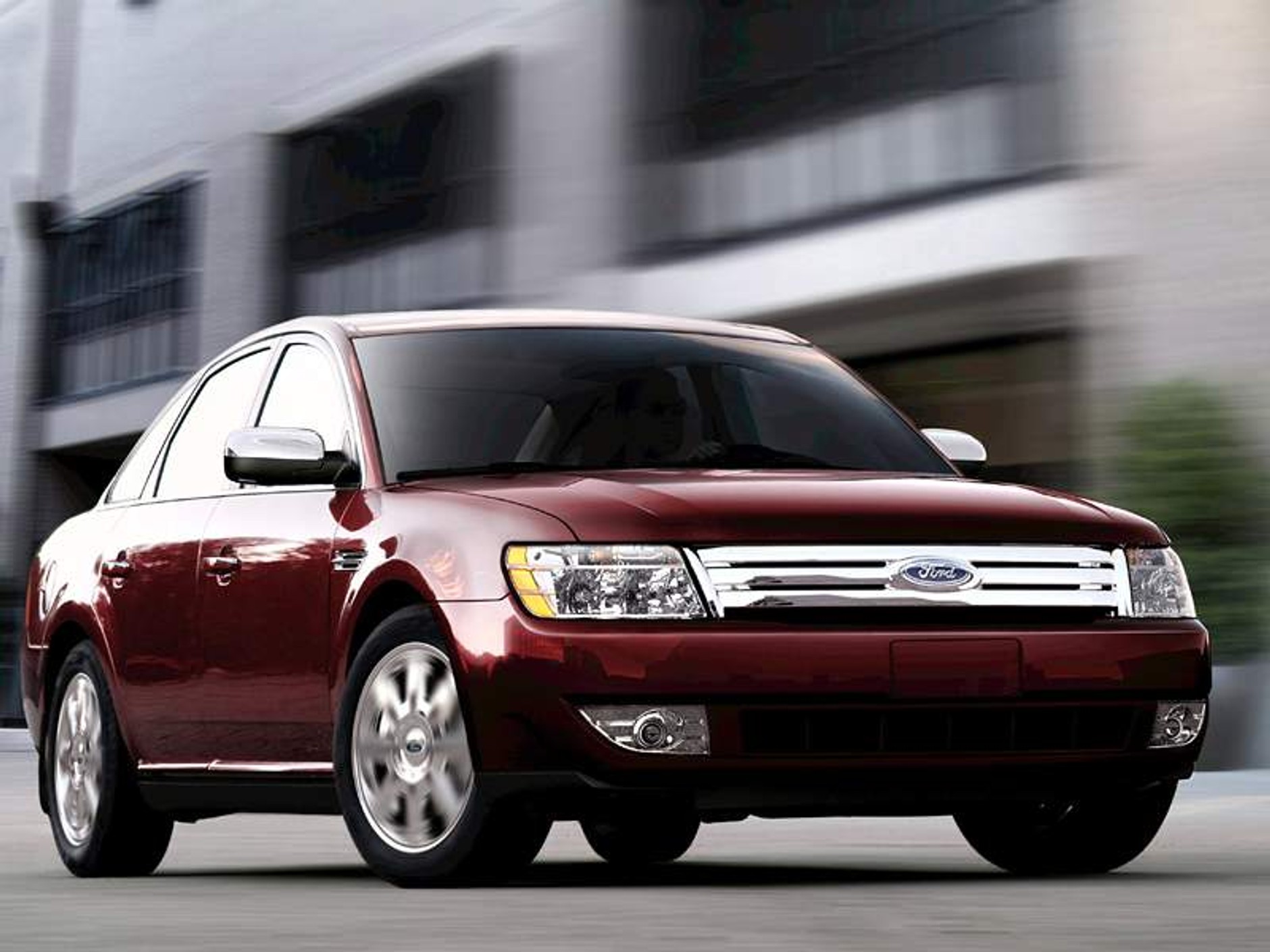 Detroit 2007: facelifting dla Forda Five Hundred