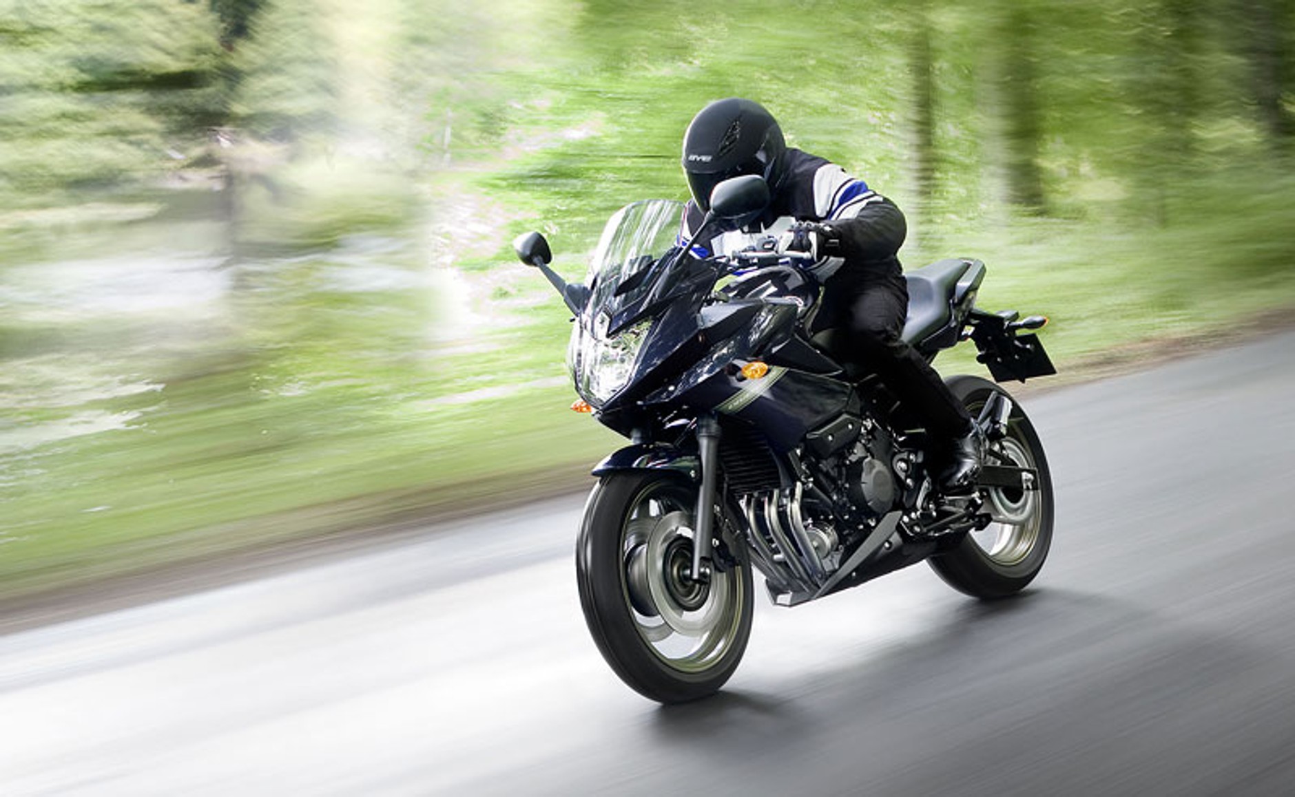 Yamaha XJ6 Diversion i XVS 950A Midnight Star - nowości na rok 2009