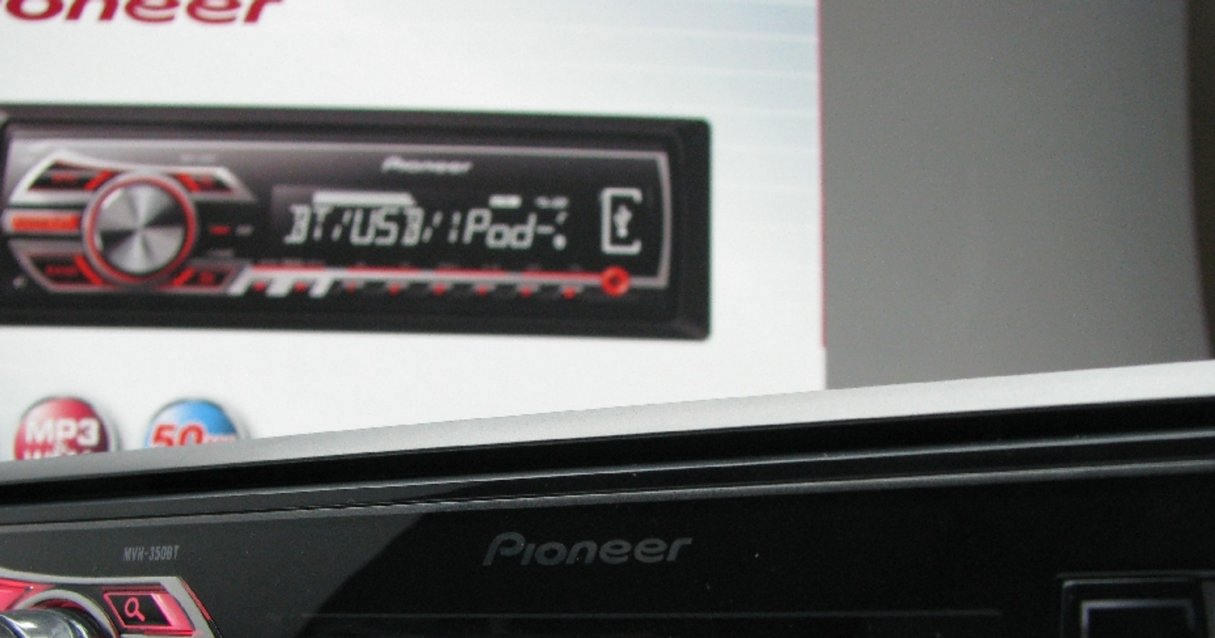 Pioneer MVH-350BT: test