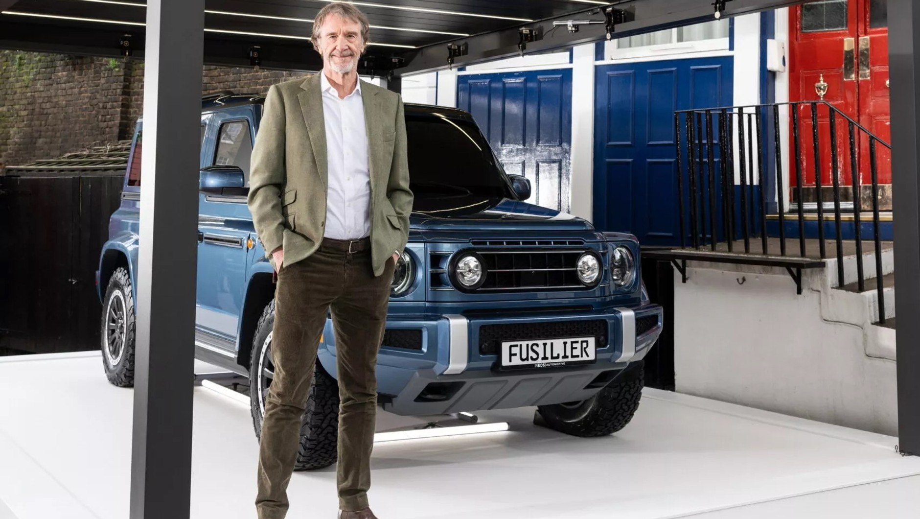 Sir Jim Ratcliffe na tle Ineosa Fusiliera
