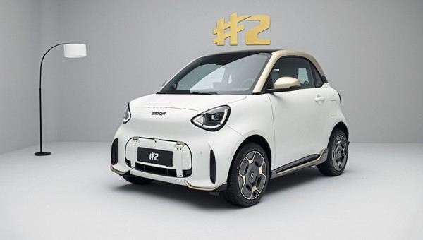 Nowy Smart #2 wygląda jak lifting modelu sprzed lat, ale to już zupełnie inne auto.