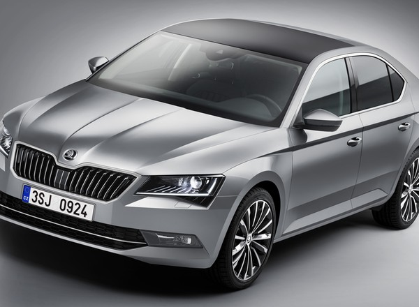 Nowa Škoda Superb za 79,5 tys. zł