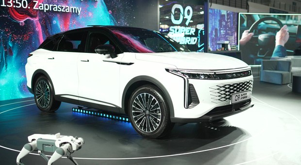 Polska premiera modelu Omoda 9 Super Hybrid: flagowe auto w świetnej cenie