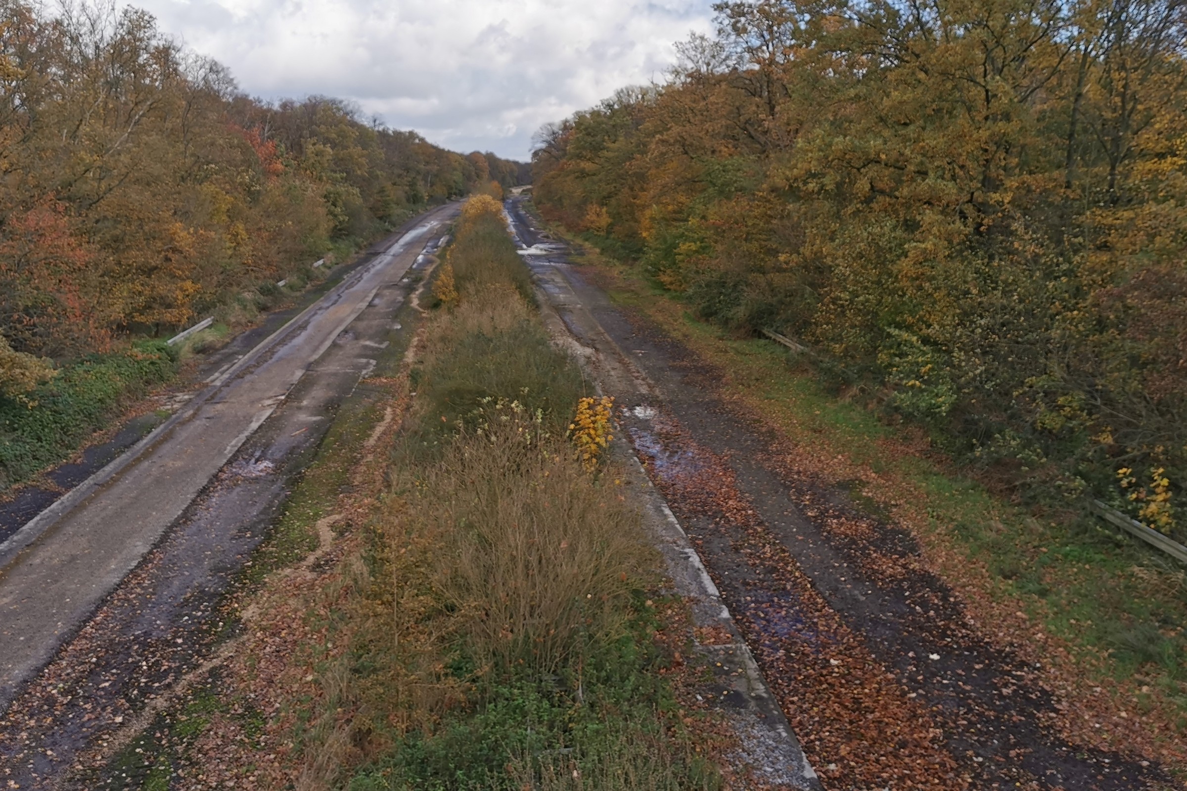 Tym odcinkiem autostrady A4 od lat nikt nie jechał. Straszy pustką