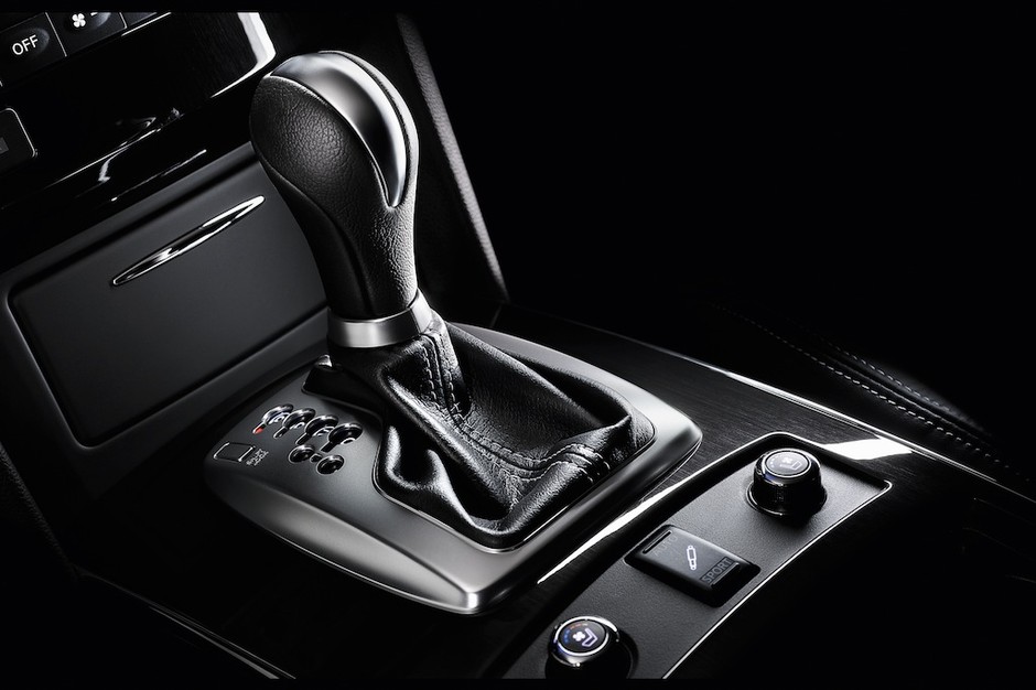 Infiniti FX Black and White Edition