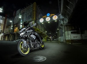Premiery EICMA 2015: Yamaha MT-10 - promień ciemności