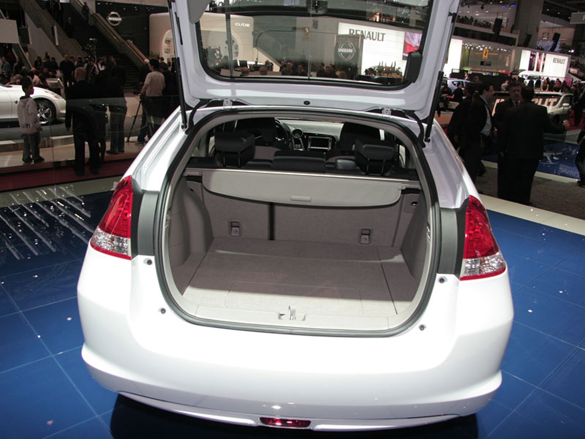 Genewa 2009: Honda Insight – pierwsze wrażenia i porównanie z modelem Civic