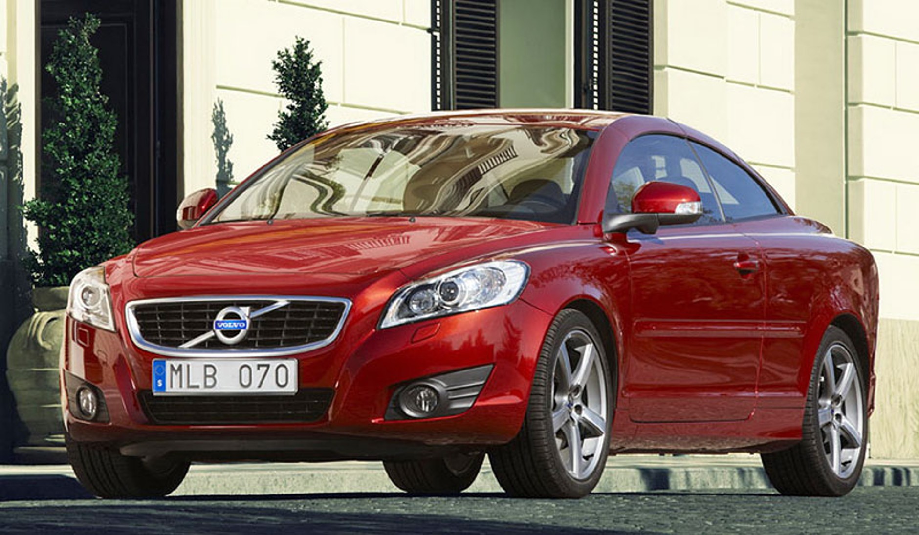 IAA Frankfurt 2009: Volvo w kolorze flamenco - czyli nowe C70