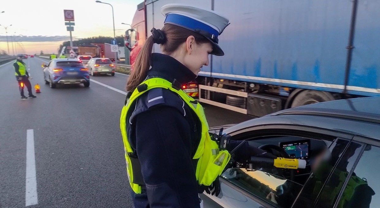 Policjanci znaleźli sprytny sposób na S3 i A2. Sprawdzili każdego kierowcę