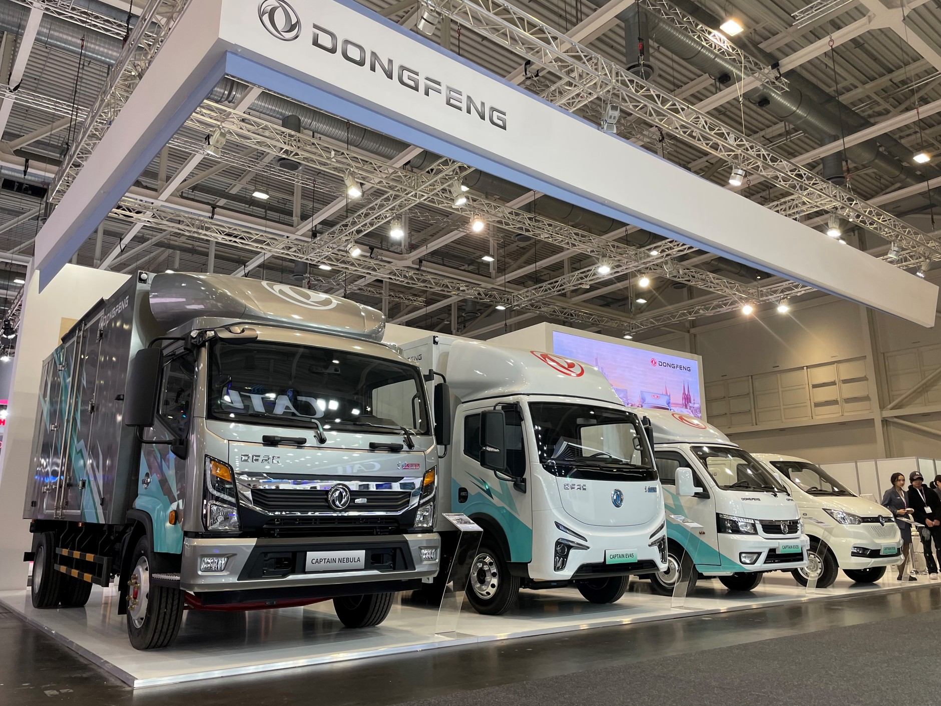 Dongfeng (znany u nas jako DFSK), czyli znowu Chiny.