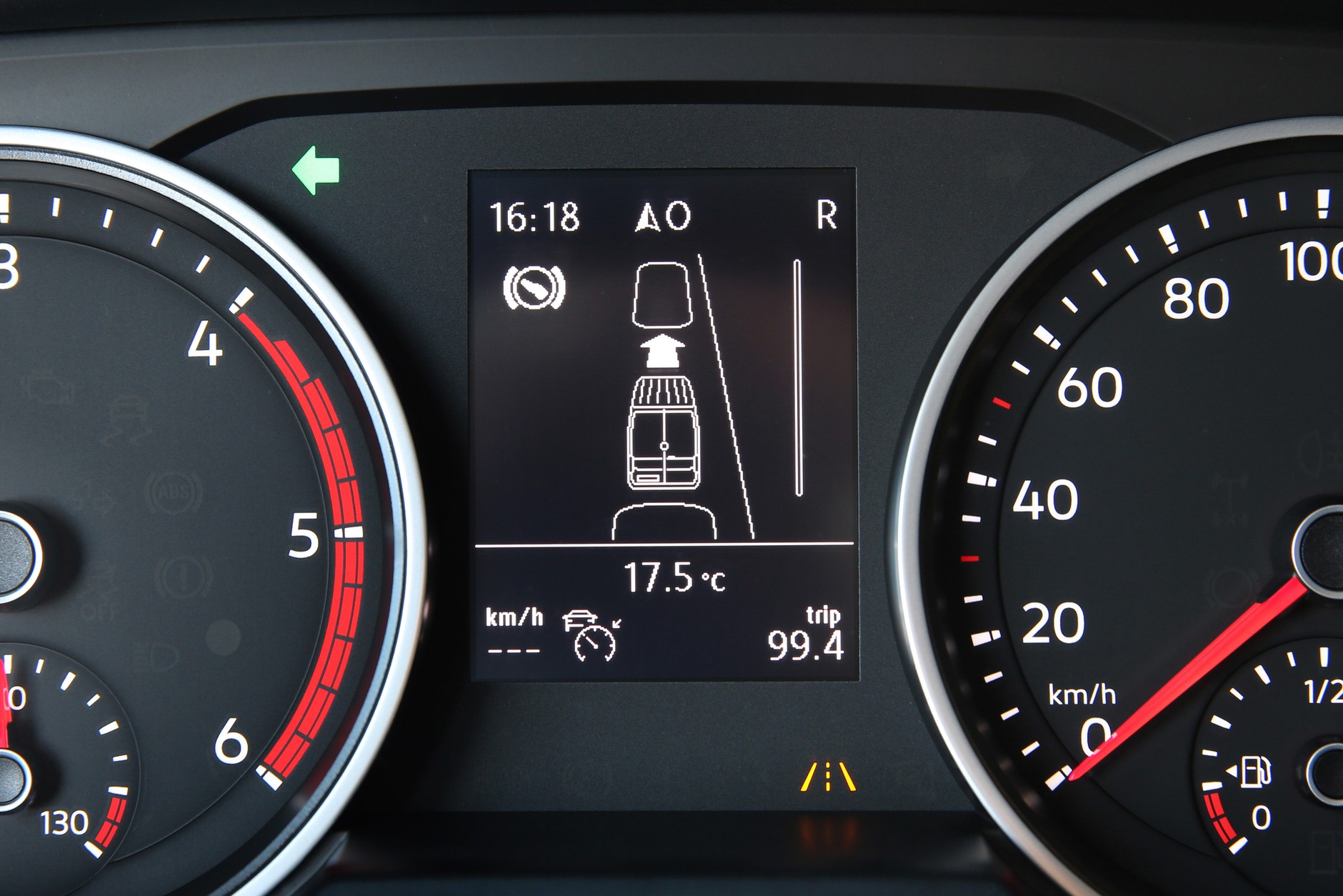 Nowy Volkswagen Crafter. Dostawczak naszpikowany elektroniką.