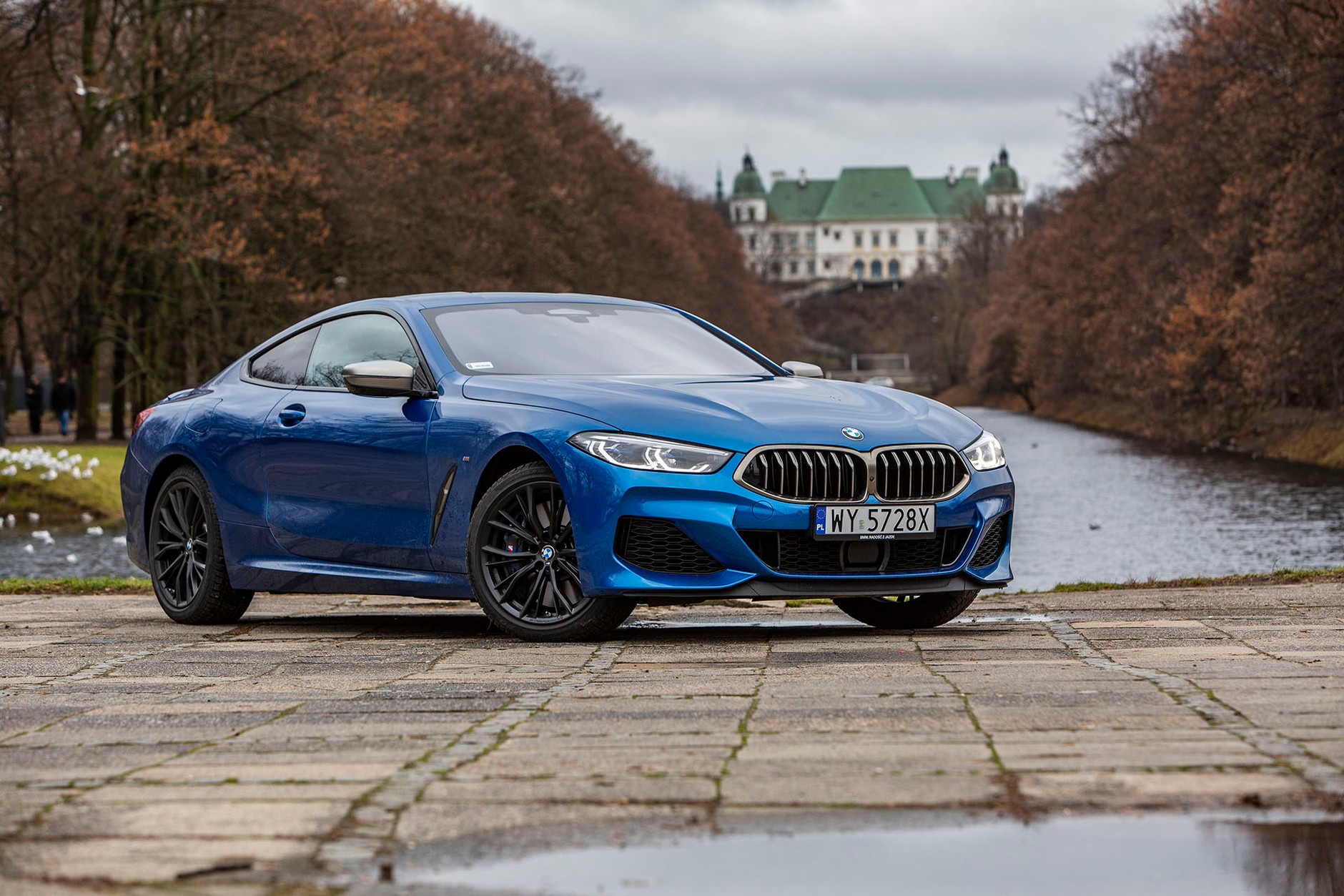 BMW M850i xDrive - co tak naprawdę potrafi topowy wariant BMW M850i?