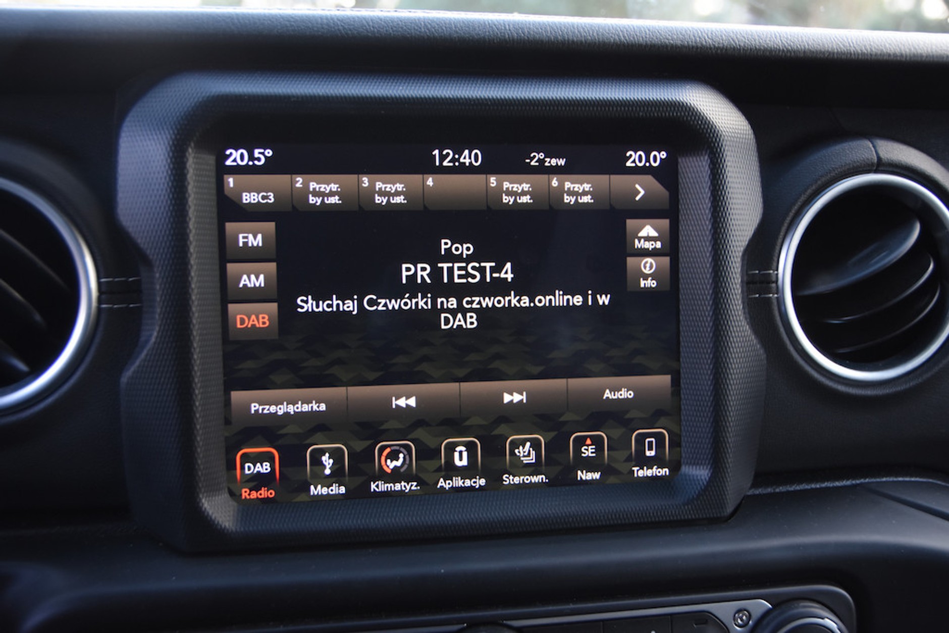 Jeep Wrangler Sahara